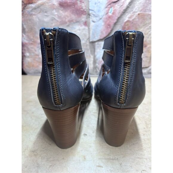 Steve Madden Vendettaa Navy Open-Toe Caged Block Heeled Bootie Sz 8.5B - Picture 4 of 11